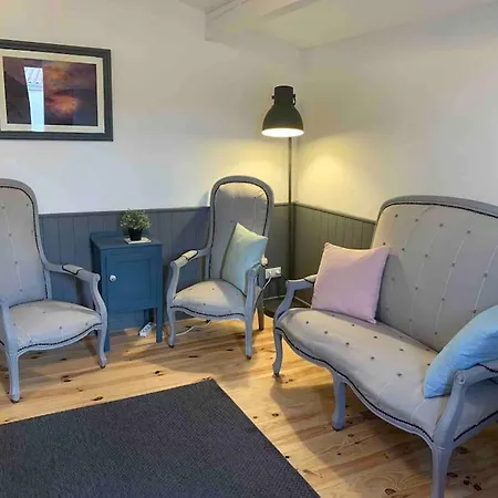 Holiday home The Little House Saint-Simon-de-Bordes